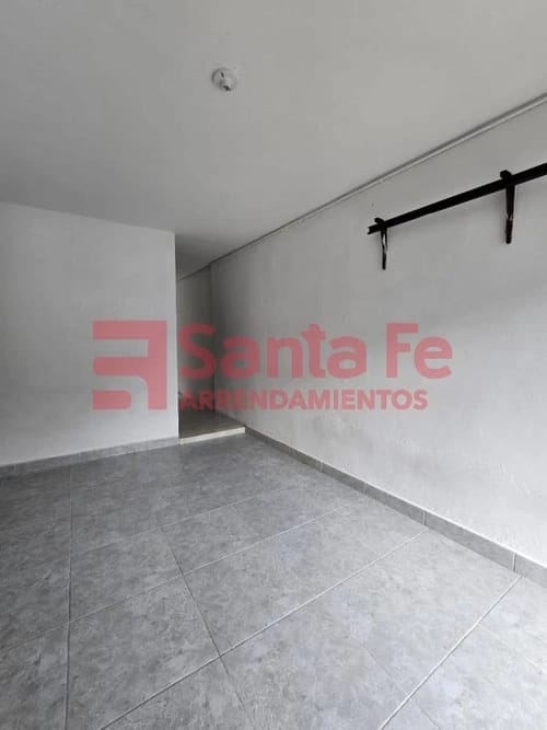 Casa de 4 alcobas en venta en Trinidad, Medellín, 110 m² · foto 3 de 10