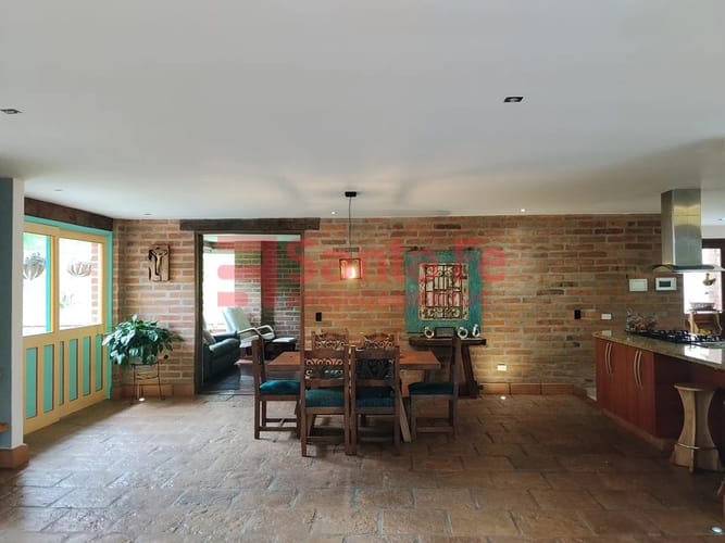 Finca en arriendo en Chipre, Rionegro, 300 m² · foto 3 de 10