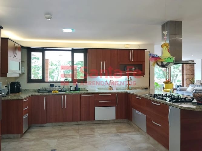 Finca en arriendo en Chipre, Rionegro, 300 m² · foto 8 de 10