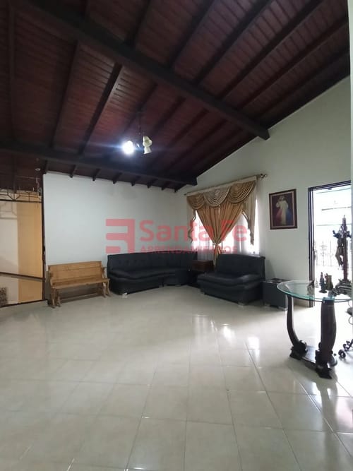 Casa de 4 alcobas en venta en Boston, Medellín, 210 m² · foto 4 de 10