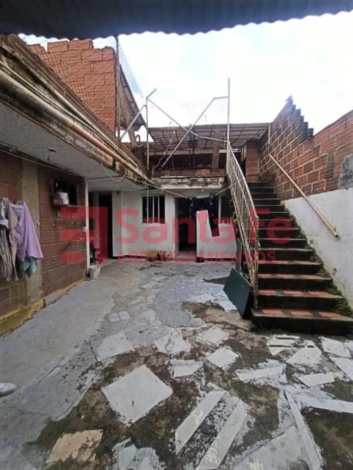 Casa de 14 alcobas en venta en El Castillo, Medellín, 688 m² · foto 6 de 10