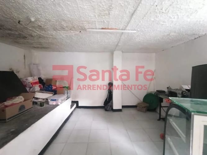 Casa de 14 alcobas en venta en El Castillo, Medellín, 688 m² · foto 8 de 10