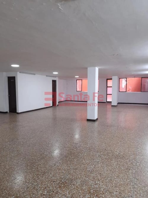 Local en arriendo en La Floresta, Medellín, 160 m² · foto 3 de 10