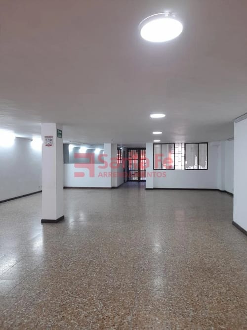 Local en arriendo en La Floresta, Medellín, 160 m² · foto 5 de 10