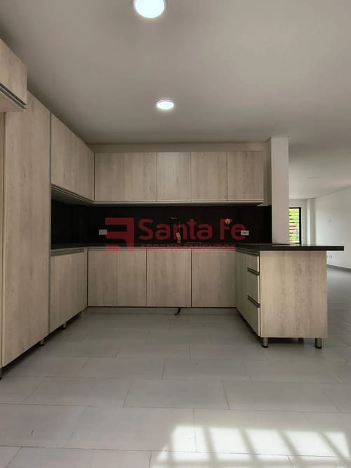 Casa de 3 alcobas en venta en El Centro, El Carmen de Viboral, 150 m² · foto 8 de 10