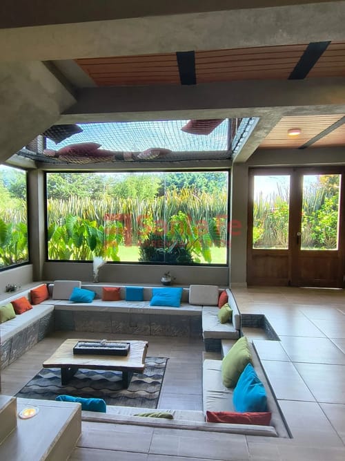 Casa de 4 alcobas en arriendo en El Jardin, Medellín, 300 m² · foto 5 de 10