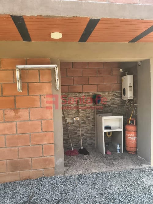 Casa de 4 alcobas en arriendo en El Jardin, Medellín, 300 m² · foto 8 de 10