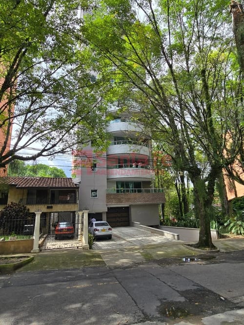Apartamento de 3 alcobas en venta en Belén, Medellín, 106 m² · foto 2 de 10