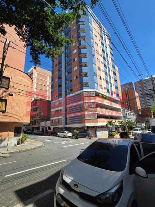 Apartamento de 3 alcobas en venta en Centro, Bello, 56 m² · foto 2 de 10