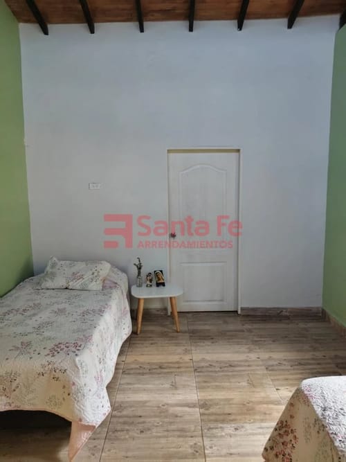 Casa de 5 alcobas en arriendo en Piedras Blancas-Matasano, Medellín, 364 m² · foto 9 de 10