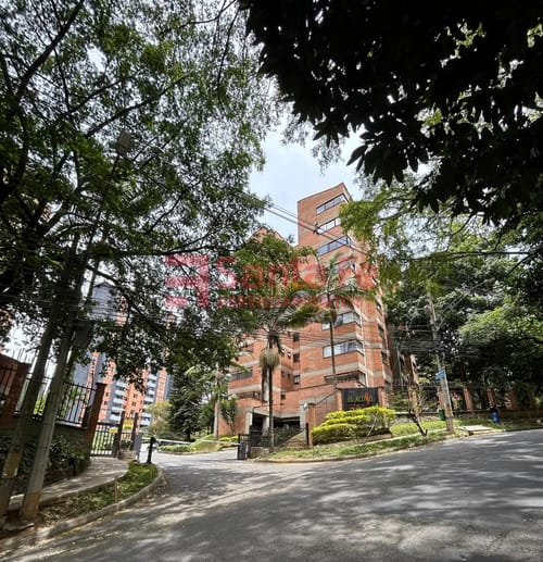 Apartamento de 4 alcobas en venta en Belén, Medellín, 81 m² · foto 2 de 10