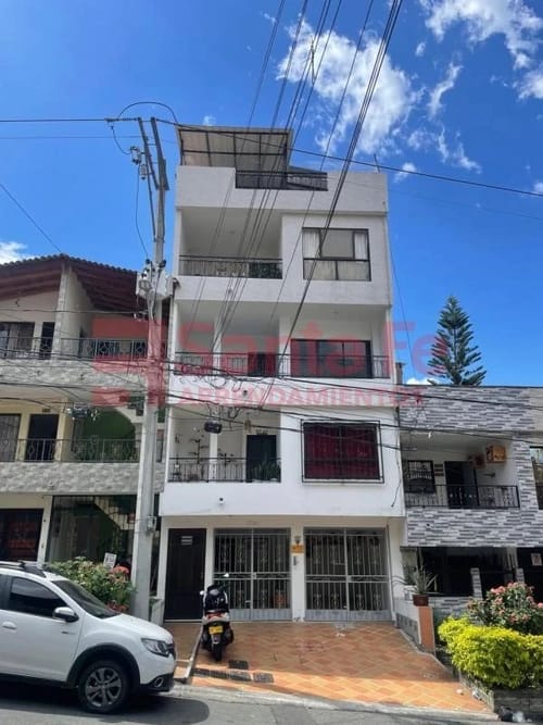 Apartamento de 5 alcobas en venta en Suarez, Bello, 121 m² · foto 2 de 10