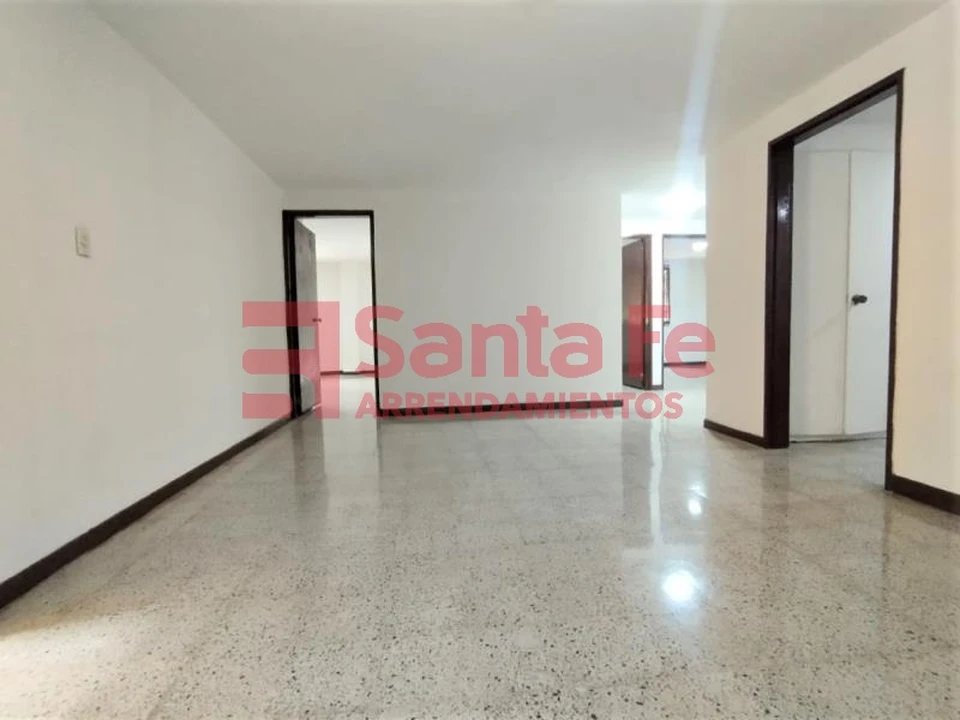 Apartamento en venta en La Candelaria, Medellín · foto 3 de 10