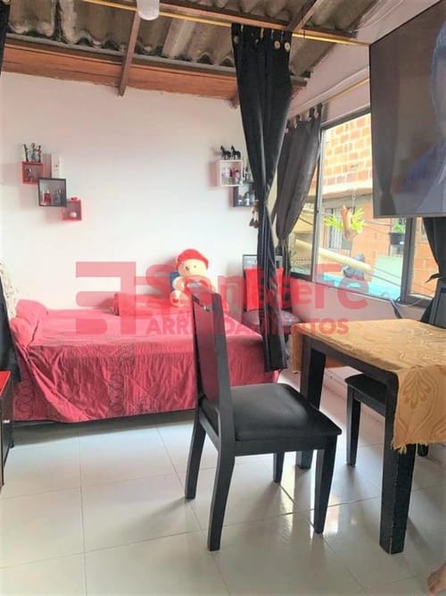 Casa de 6 alcobas en venta en Francisco Antonio Zea, Medellín, 117 m² · foto 8 de 10