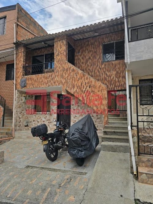 Apartamento de 6 alcobas en venta en Suarez, Bello, 60 m² · foto 2 de 10