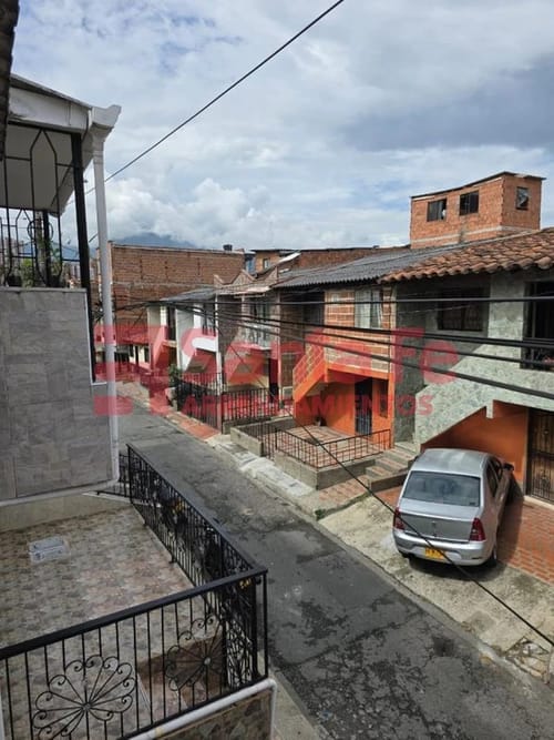 Apartamento de 6 alcobas en venta en Suarez, Bello, 60 m² · foto 3 de 10