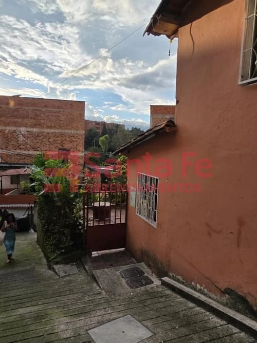Casa de 3 alcobas en venta en Camino Verde, Envigado, 120 m² · foto 6 de 10