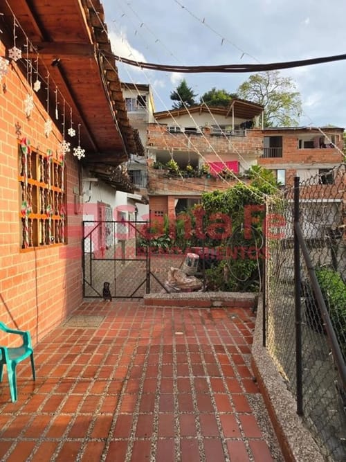 Casa de 3 alcobas en venta en Camino Verde, Envigado, 120 m² · foto 7 de 10