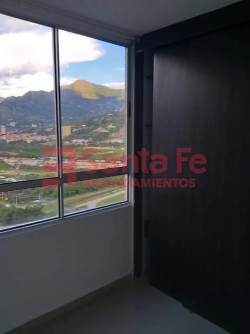 Apartamento de 2 alcobas en venta en Centro, Bello, 55 m² · foto 10 de 10