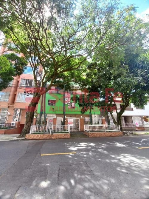 Apartamento de 4 alcobas en venta en Estadio, Medellín, 115 m² · foto 2 de 10