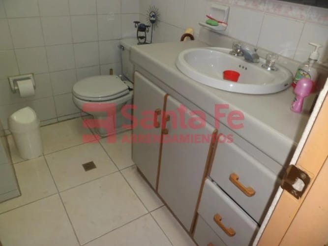 Bodega en venta en La Candelaria, Medellín, 100 m² · foto 5 de 8