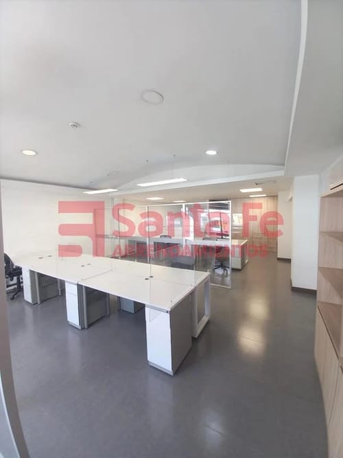Oficina en venta en Camino Verde, Envigado, 365 m² · foto 5 de 10
