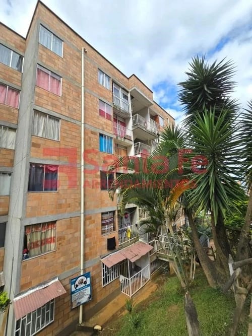 Apartamento de 3 alcobas en venta en Suarez, Bello, 51 m² · foto 2 de 10