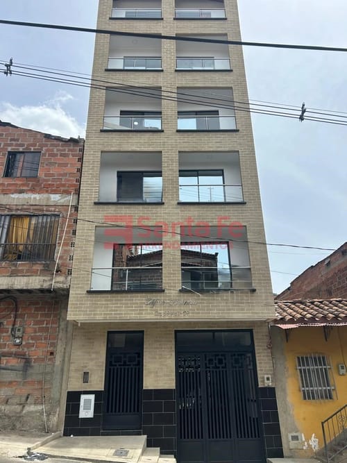 Apartamento de 3 alcobas en venta en Centro, Bello, 60 m² · foto 2 de 10