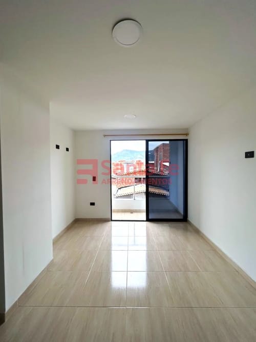 Apartamento de 3 alcobas en venta en Centro, Bello, 60 m² · foto 4 de 10