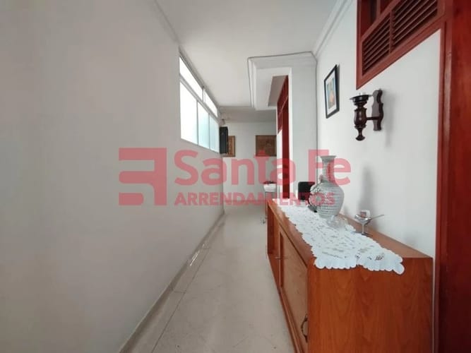 Casa de 4 alcobas en venta en Estadio, Medellín, 144 m² · foto 8 de 10