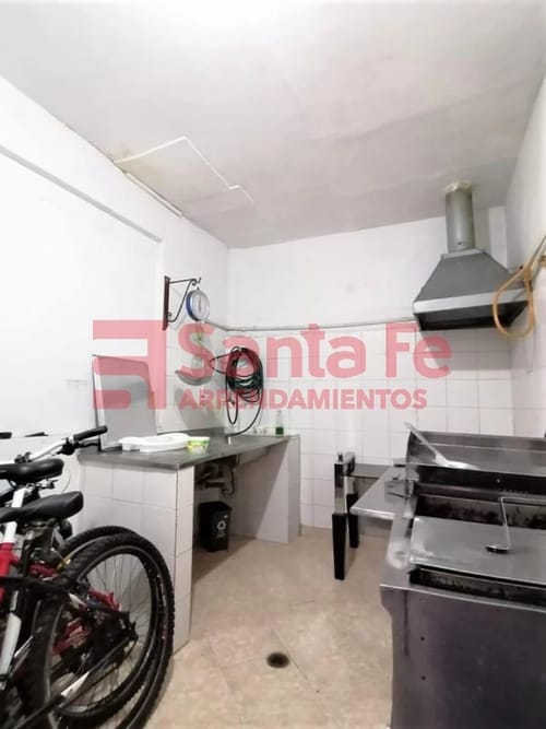 Casa de 11 alcobas en venta en La Candelaria, Medellín, 205 m² · foto 6 de 10