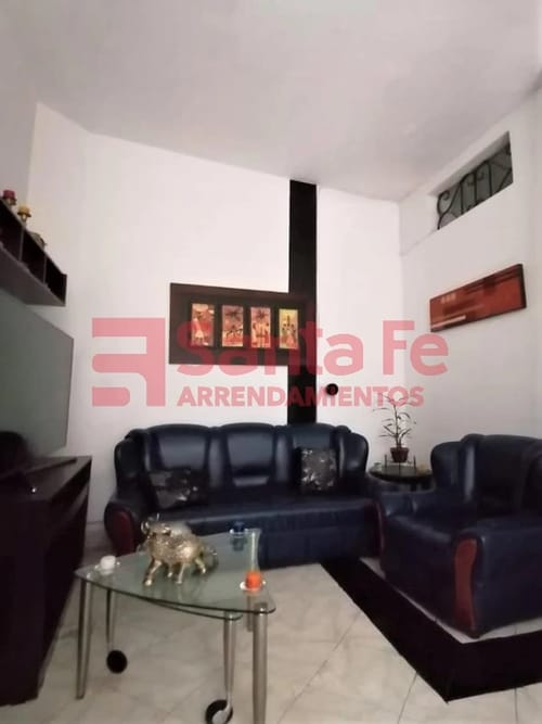 Casa de 11 alcobas en venta en La Candelaria, Medellín, 205 m² · foto 8 de 10