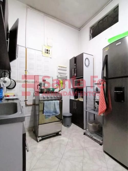 Casa de 11 alcobas en venta en La Candelaria, Medellín, 205 m² · foto 10 de 10
