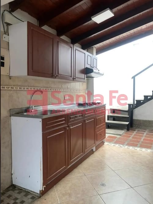 Apartamento de 5 alcobas en venta en Cristo Rey, Medellín, 140 m² · foto 5 de 10