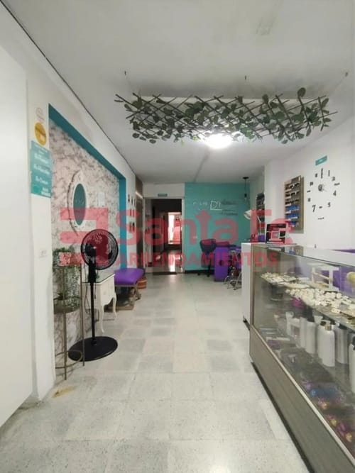 Casa de 6 alcobas en venta en Calasanz, Medellín, 240 m² · foto 3 de 10