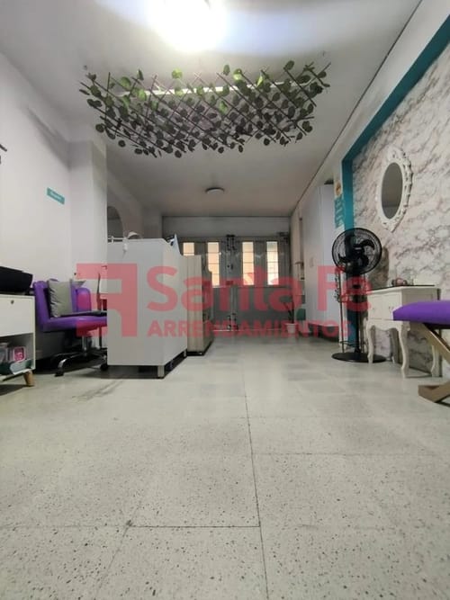 Casa de 6 alcobas en venta en Calasanz, Medellín, 240 m² · foto 4 de 10