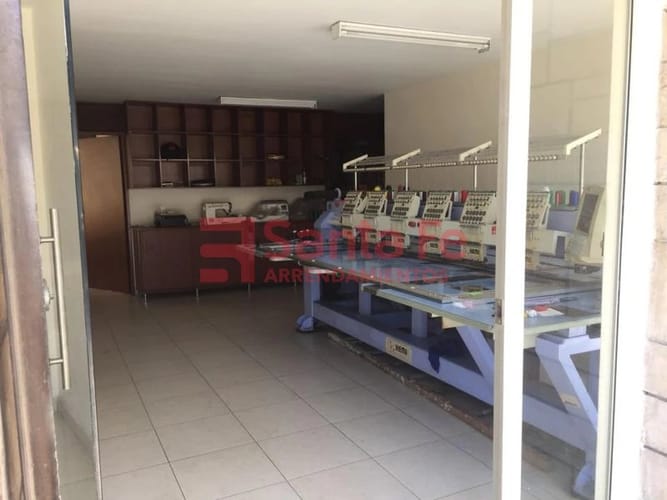 Casa de 3 alcobas en venta en Estadio, Medellín, 180 m² · foto 3 de 9
