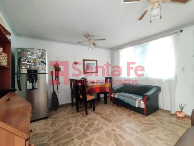 Casa de 6 alcobas en venta en Florencia, Medellín, 138 m² · foto 3 de 10