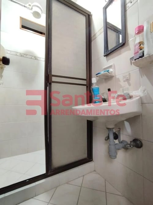 Casa de 6 alcobas en venta en Florencia, Medellín, 138 m² · foto 9 de 10