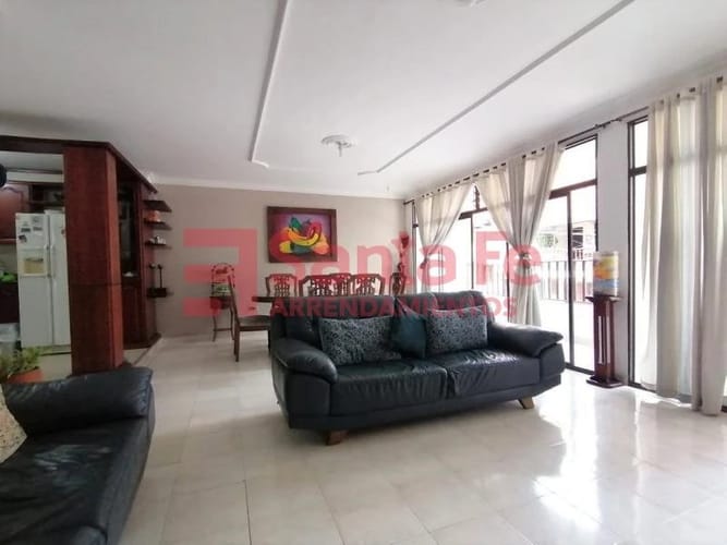 Casa de 3 alcobas en venta en Suarez, Bello, 203 m² · foto 6 de 10
