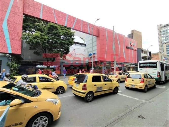 Local en venta en La Candelaria, Medellín, 49 m² · foto 2 de 10