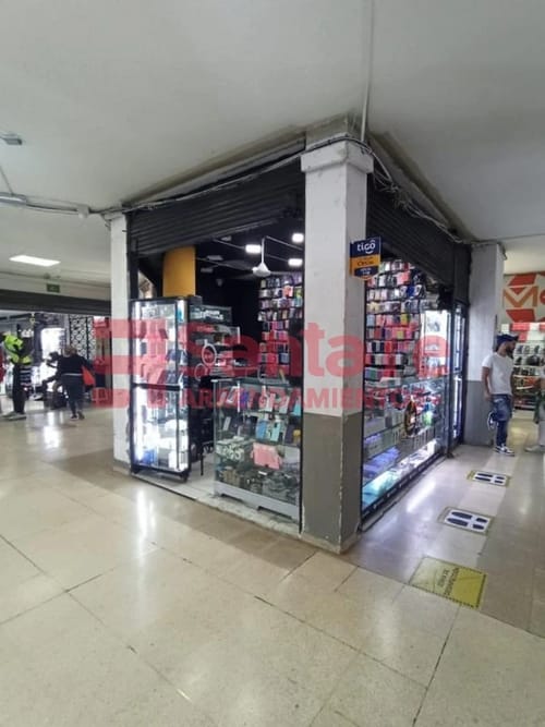 Local en venta en La Candelaria, Medellín, 16 m² · foto 2 de 5