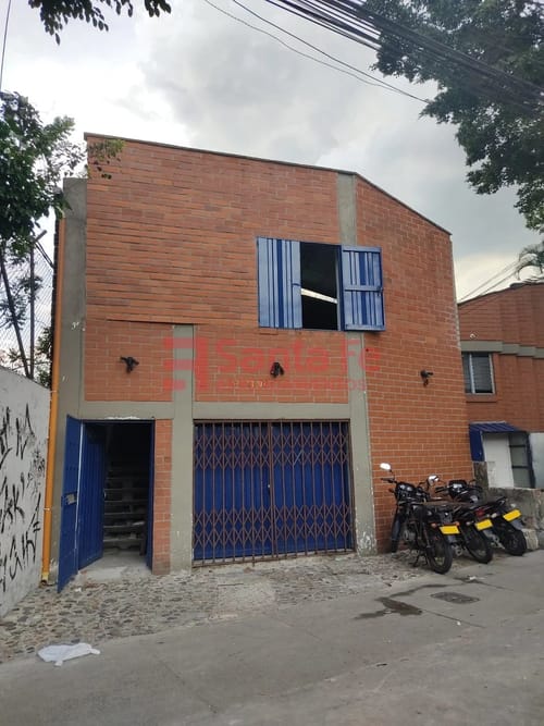 Casa en venta en Calasanz, Medellín, 280 m² · foto 2 de 10