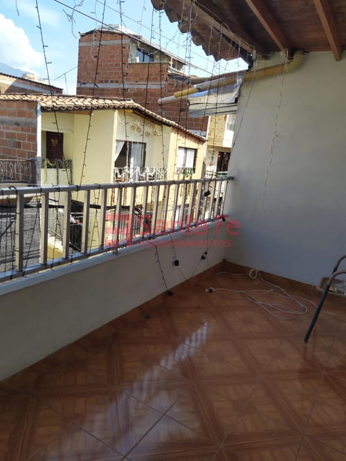 Apartamento de 3 alcobas en venta en Centro, Bello, 77 m² · foto 7 de 8