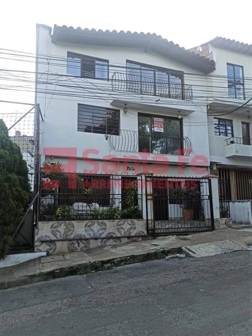 Apartamento de 7 alcobas en venta en La Floresta, Medellín, 182 m² · foto 2 de 10