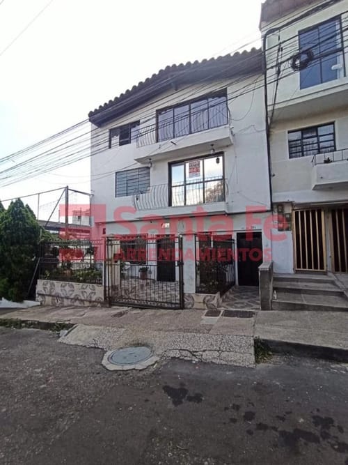 Apartamento de 7 alcobas en venta en La Floresta, Medellín, 182 m² · foto 3 de 10
