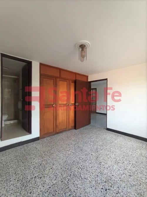 Apartamento de 7 alcobas en venta en La Floresta, Medellín, 182 m² · foto 7 de 10