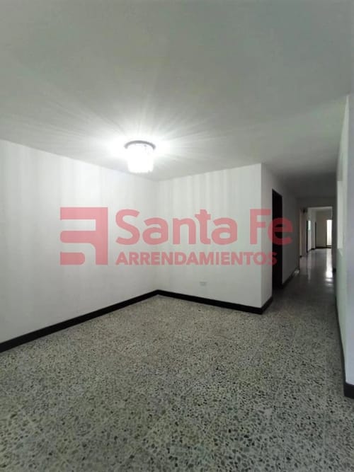 Apartamento de 7 alcobas en venta en La Floresta, Medellín, 182 m² · foto 9 de 10