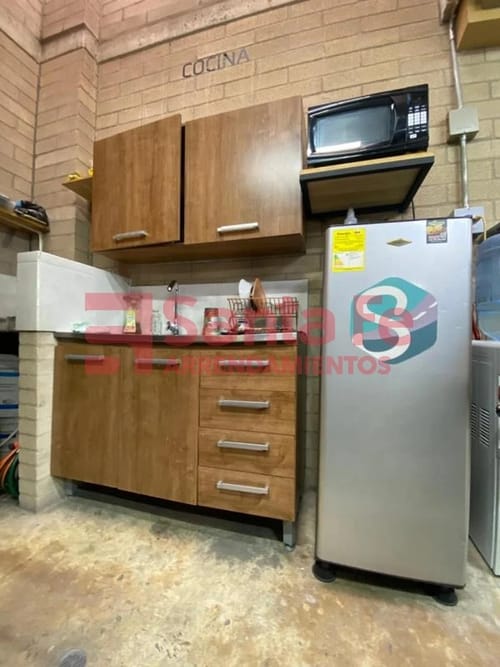 Bodega en venta en Cristo Rey, Medellín, 341 m² · foto 3 de 10