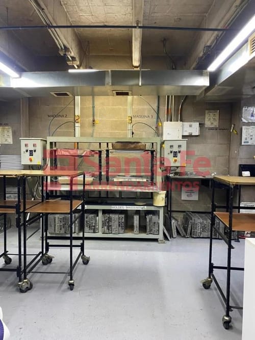 Bodega en venta en Cristo Rey, Medellín, 341 m² · foto 5 de 10